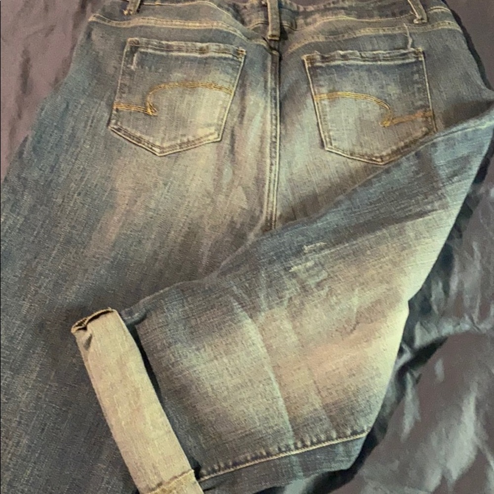 Time and Tru sz 18 mid-rise Capri.